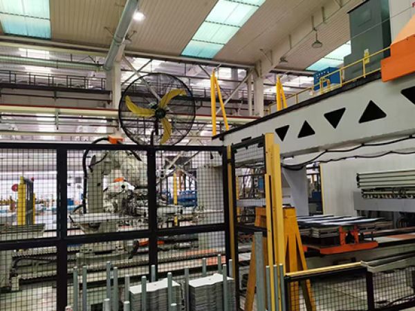 不仅仅是降温：大型工业吊扇在厂房中的作用